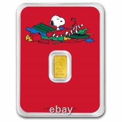 1/2 gram Gold Bar Snoopy with Gift Peanuts 60 Years of Charlie Brown Christmas