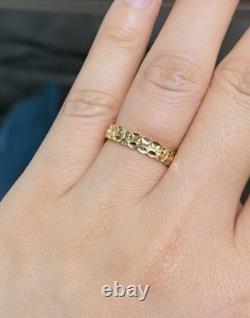18k Solid Yellow Gold Lucky Coin Money Band Ring. Size 7.75, 2.0 Grams