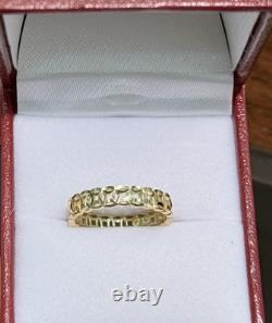 18k Solid Yellow Gold Lucky Coin Money Band Ring. Size 7.75, 2.0 Grams