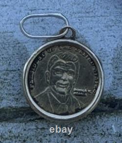 24k mini gold coin pendant Ronald Reagan 0.4 grams