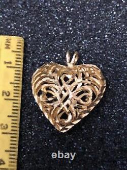 3.8 Grams-hallmarked Tested 14kt Lover. S Heart Of Gold-in Exquisite Condition