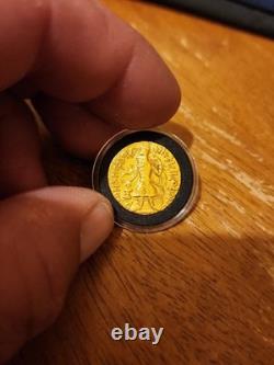 Antique Kushan Empire, Vasudeva Gold Dinar solid 18+K gold coin Rare, 8grams