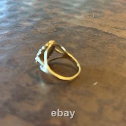 Estate 14k Yellow Gold Raphael Cherub Putti Angel Coin Ring 2.09 Grams Size 5
