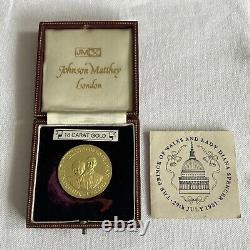 Massive 40 gram SOLID GOLD coin medal bullion box and certificate Charles Diana